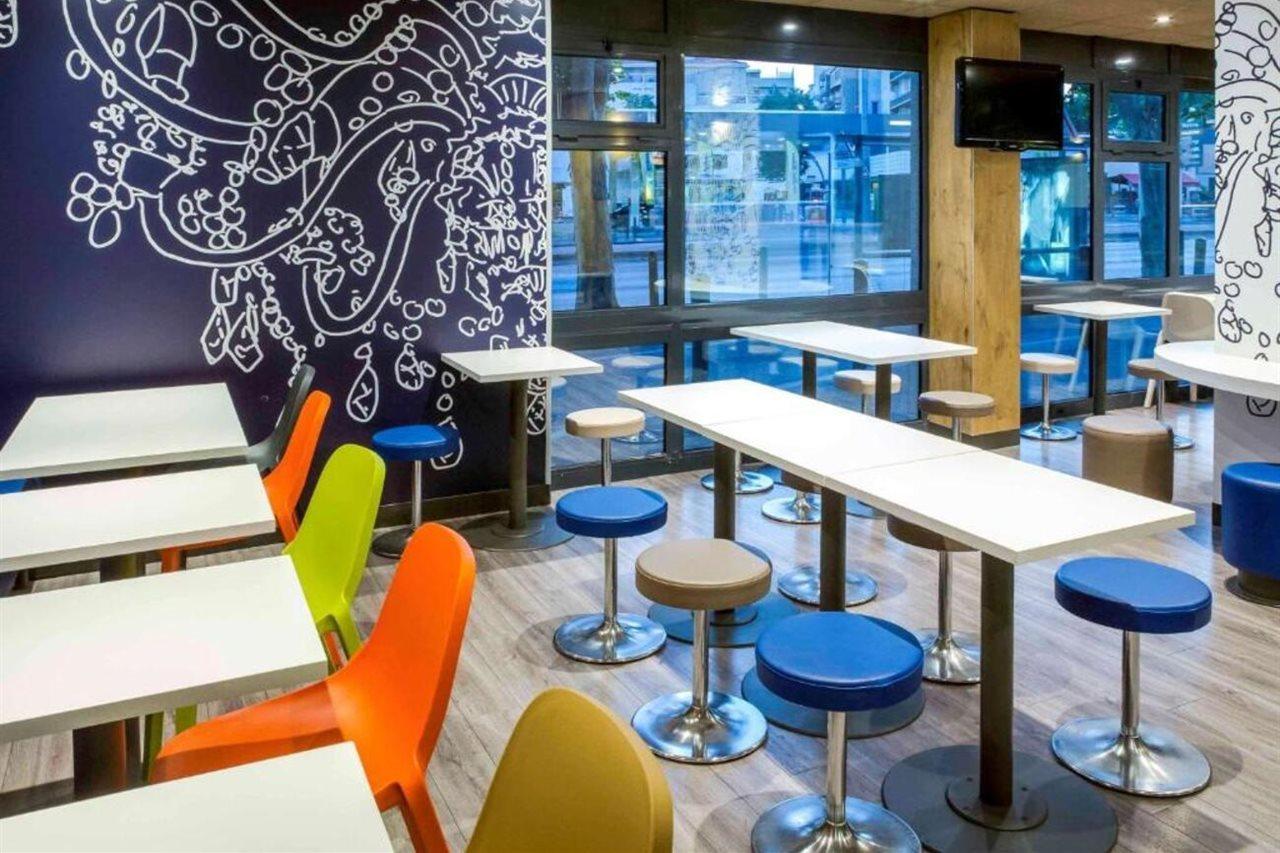 Ibis Budget Marseille Timone Bagian luar foto