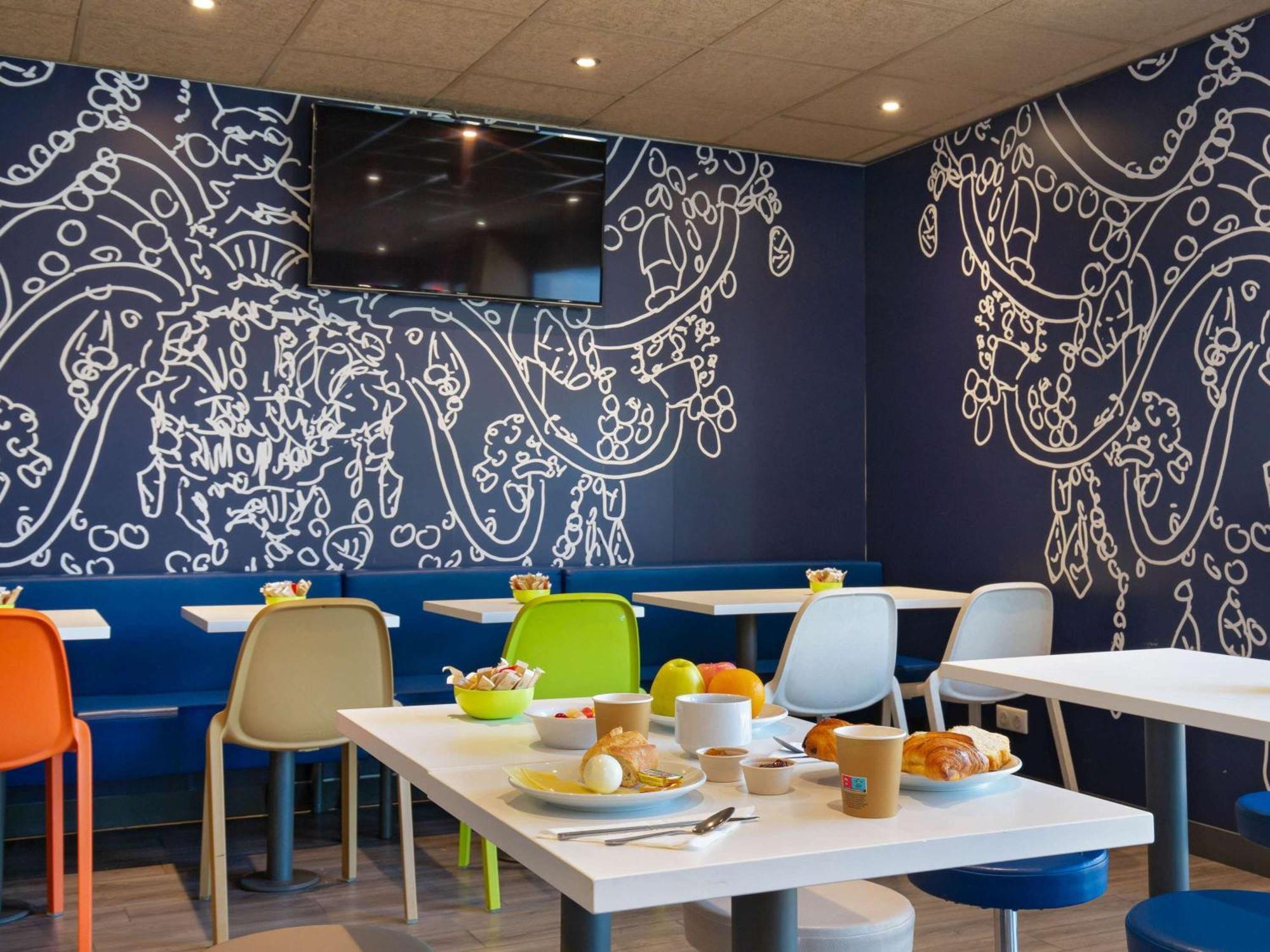 Ibis Budget Marseille Timone Bagian luar foto