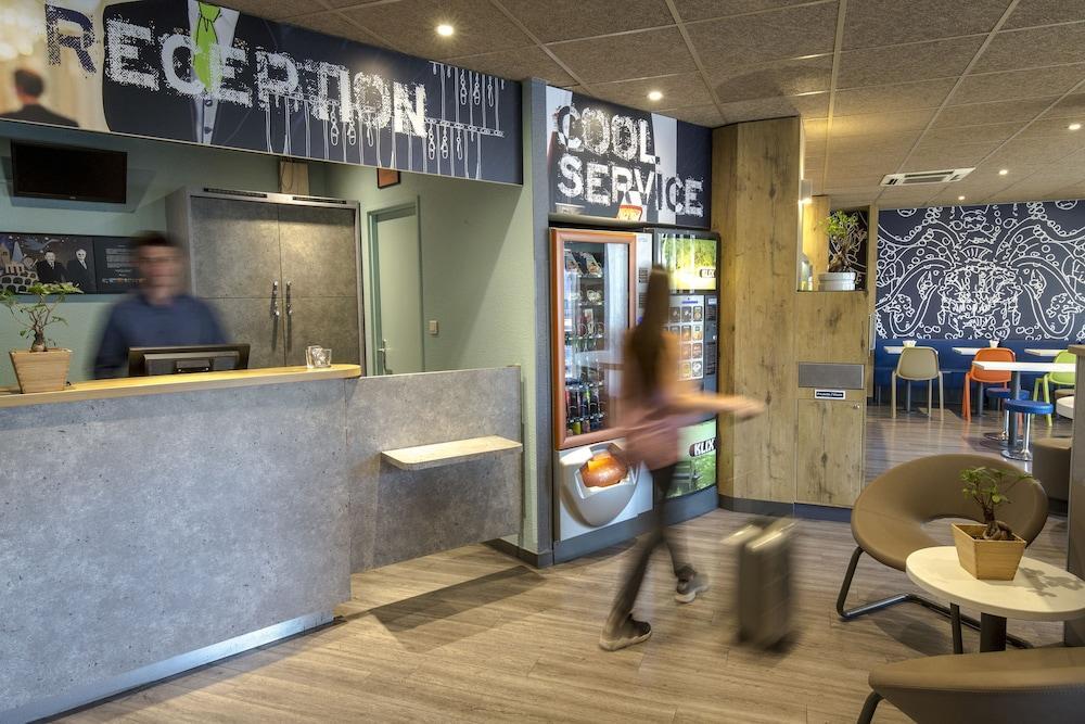 Ibis Budget Marseille Timone Bagian luar foto
