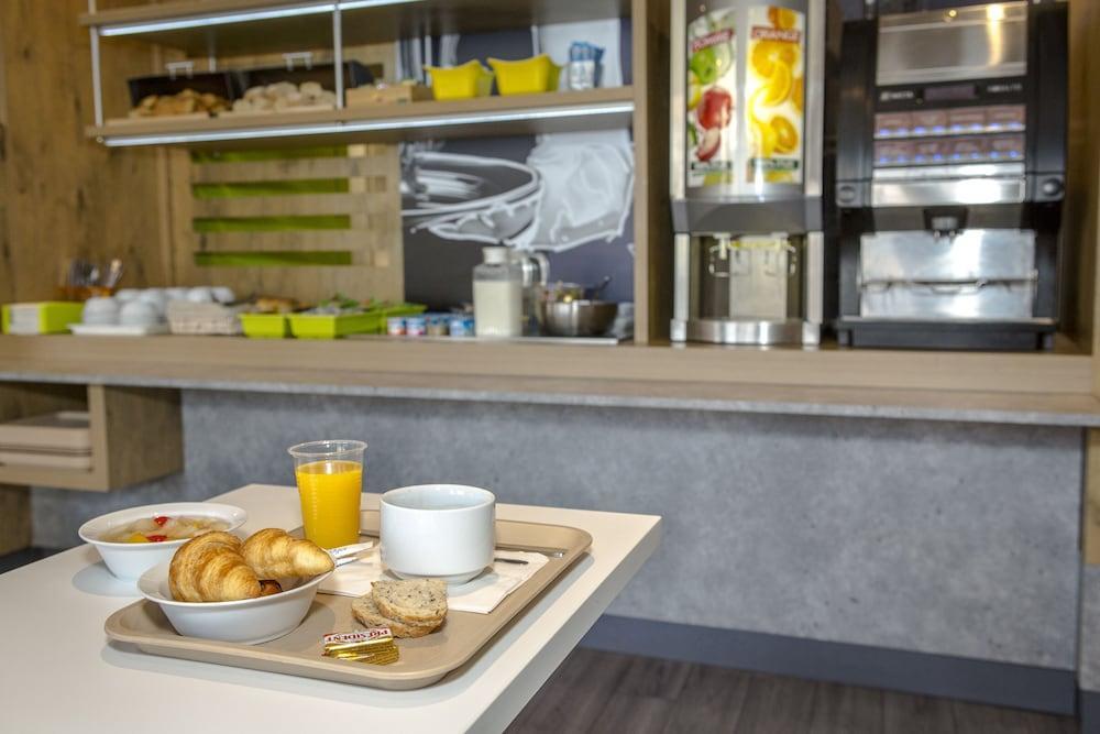 Ibis Budget Marseille Timone Bagian luar foto