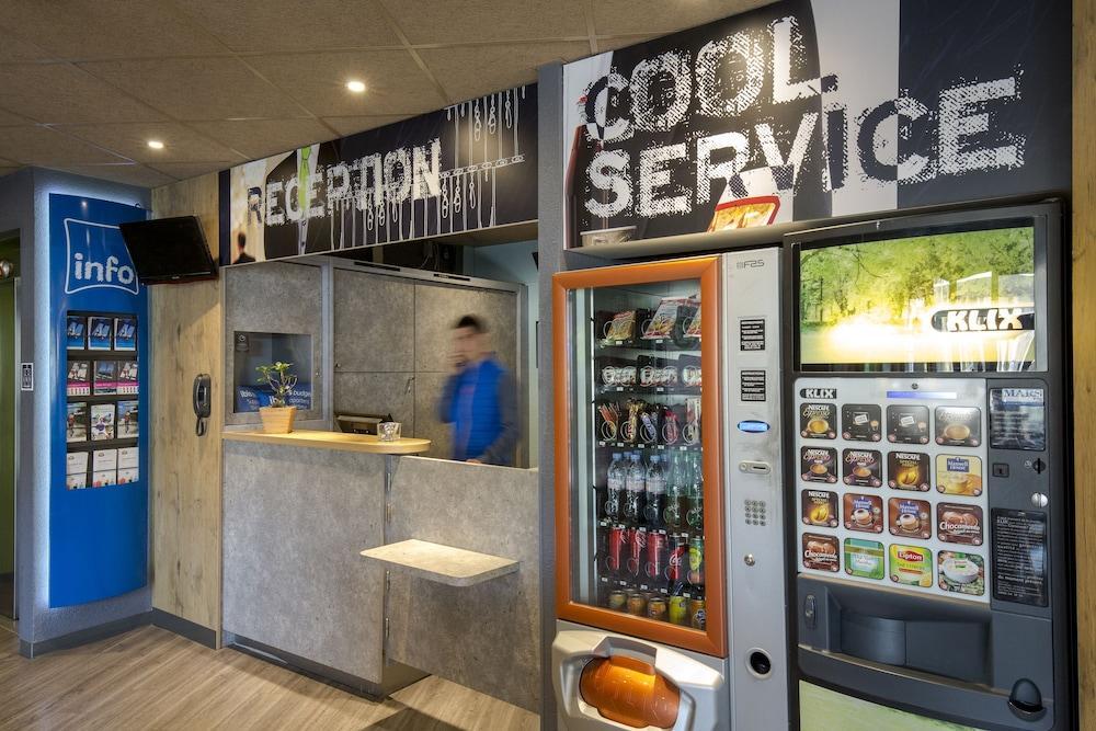 Ibis Budget Marseille Timone Bagian luar foto