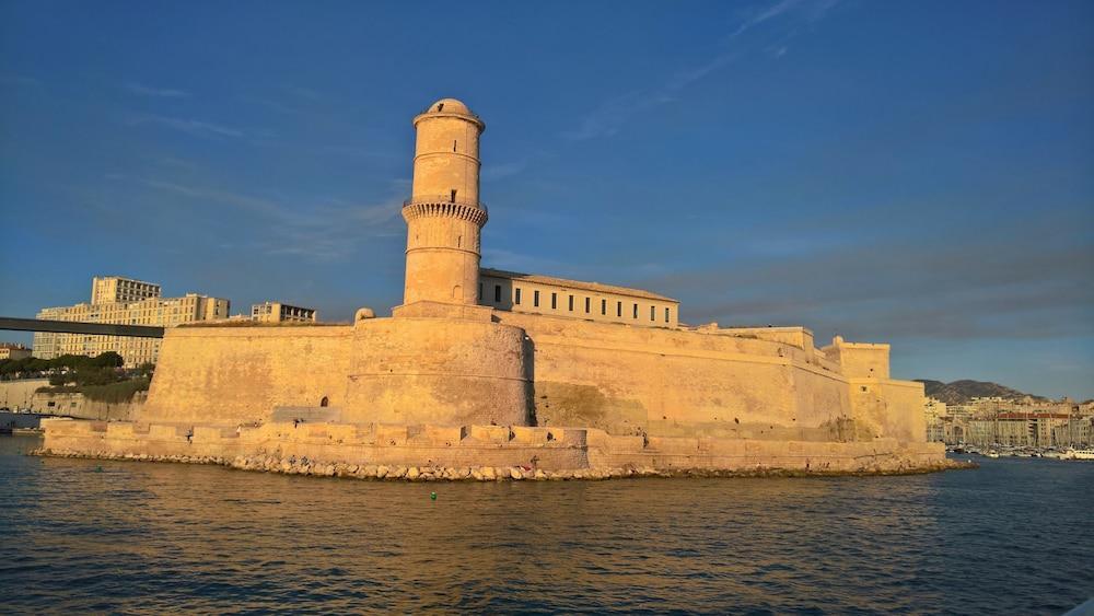Ibis Budget Marseille Timone Bagian luar foto